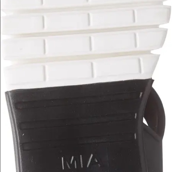 mia zita platform wedge sandal
